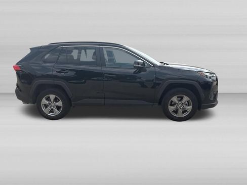 Used 2025 Toyota RAV4 XLE AWD/4WD image 3