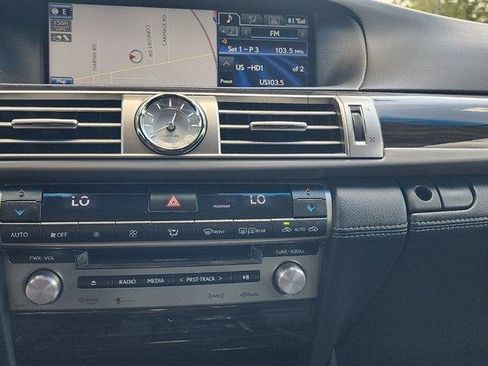 Used 2013 Lexus LS 460 w/ Comfort Pkg RWD image 27