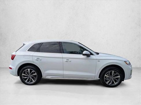Used 2023 Audi Q5 2.0T Premium Plus w/ Premium Plus Package AWD/4WD image 4