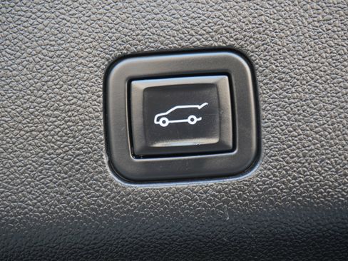 Used 2023 Chevrolet Tahoe LT w/ Luxury Package image 27