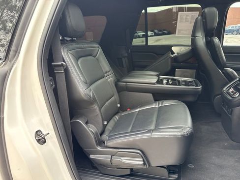 Used 2020 Lincoln Navigator L Reserve w/ Equipment Group 208A Reserve image 30