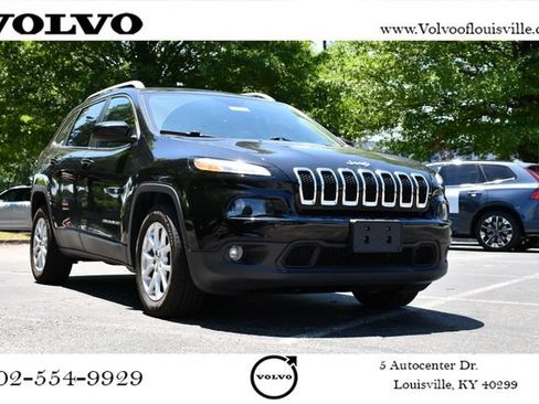 Used 2017 Jeep Cherokee Latitude w/ Cold Weather Group FWD image 1