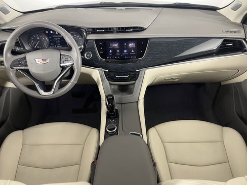 Used 2023 Cadillac XT6 Premium Luxury w/ Technology Package image 10