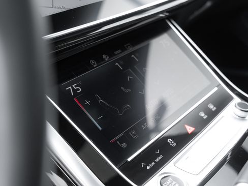 Certified 2025 Audi Q7 3.0T Premium Plus w/ Premium Plus Package image 14