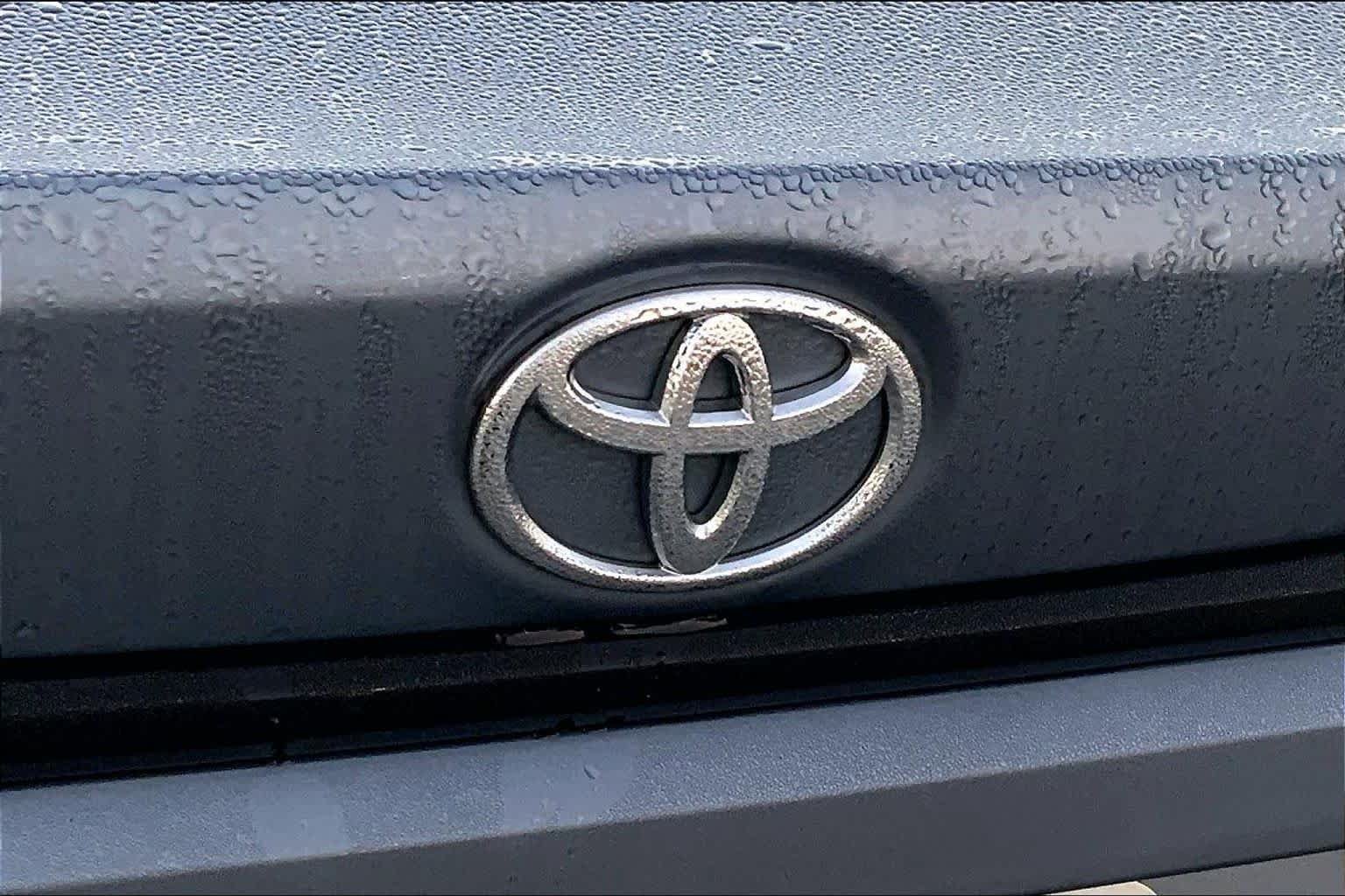 Used 2024 Toyota Corolla LE FWD image 9