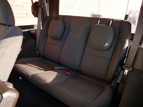 Used 2020 Jeep Wrangler Sport image 9