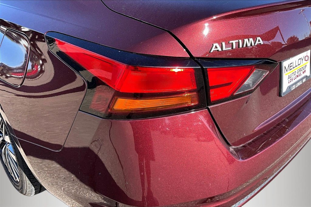 Used 2025 Nissan Altima 2.5 SV FWD image 22