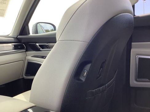 Used 2022 Kia Telluride EX w/ EX Premium Package FWD image 29