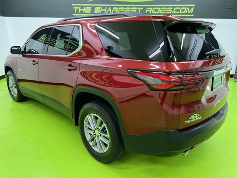 Used 2023 Chevrolet Traverse LT FWD image 7