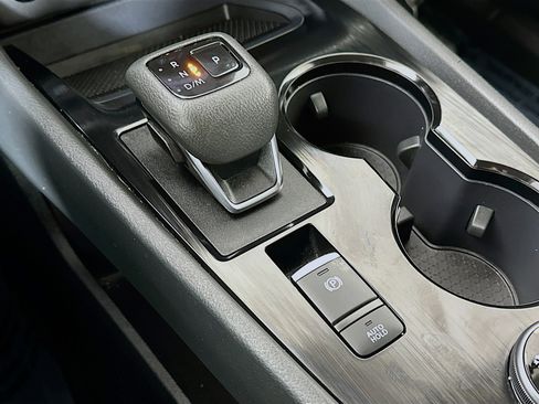 Used 2024 Nissan Rogue S image 16