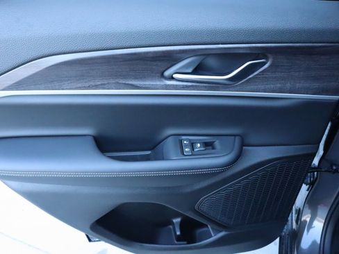 New 2025 Jeep Grand Cherokee Limited w/ Black Appearance Package image 19