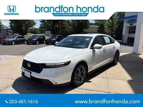 Used 2024 Honda Accord EX image 3