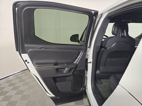 Used 2022 Rivian R1T Adventure image 17