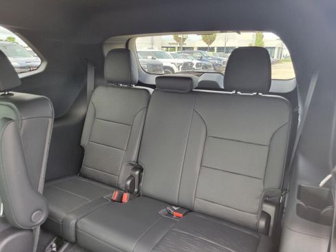 New 2026 Buick Enclave Sport Touring w/ Power Package image 29