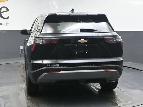 New 2026 Chevrolet Equinox LT w/ Convenience Package II FWD image 13