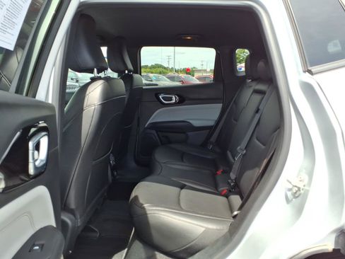 Used 2024 Jeep Compass Limited AWD/4WD image 11