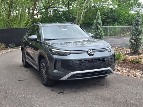 New 2026 Volkswagen Tiguan S AWD/4WD image 7