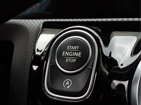 Used 2022 Mercedes-Benz CLA 250 image 29