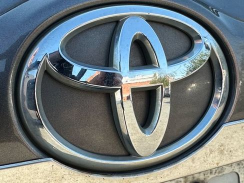 Used 2015 Toyota Highlander Limited Platinum AWD/4WD image 10