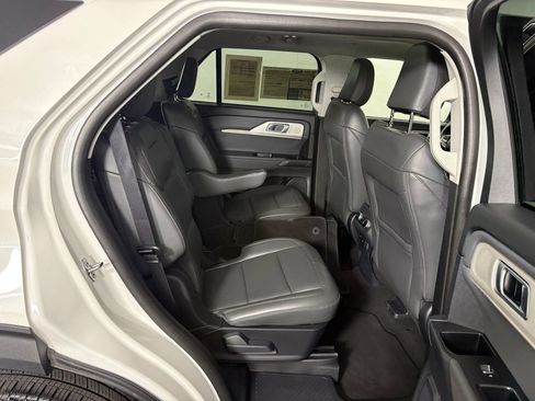 Certified 2025 Ford Explorer Active w/ Active Comfort Package AWD/4WD image 38