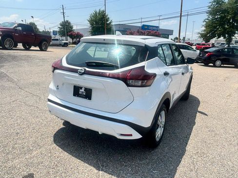 Used 2024 Nissan Kicks S FWD image 29
