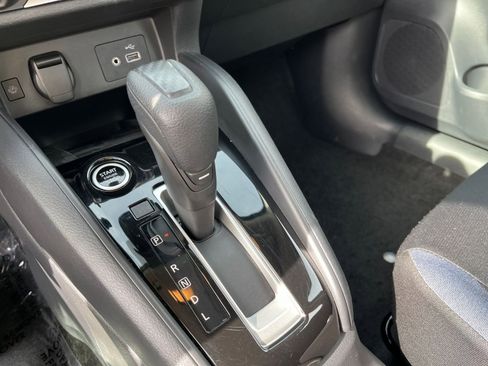 Used 2025 Nissan Versa SV image 41