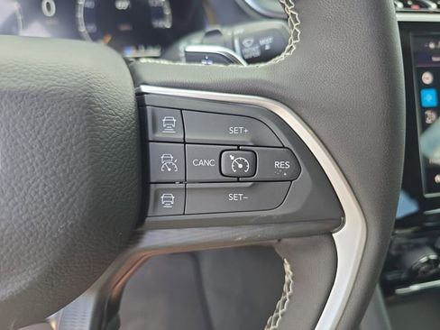 New 2026 Jeep Grand Cherokee L 2WD image 25