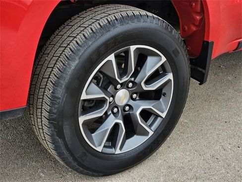 Used 2022 Chevrolet Silverado 1500 LT image 9