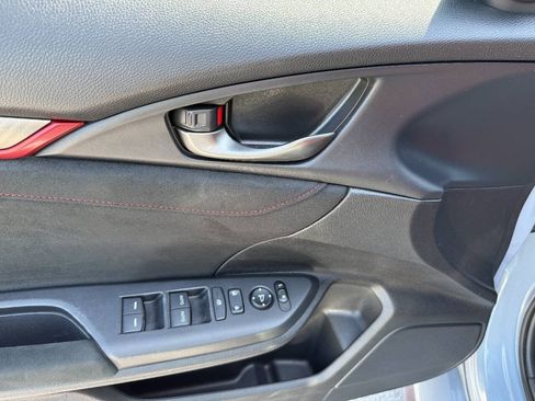 Used 2019 Honda Civic Type R image 18