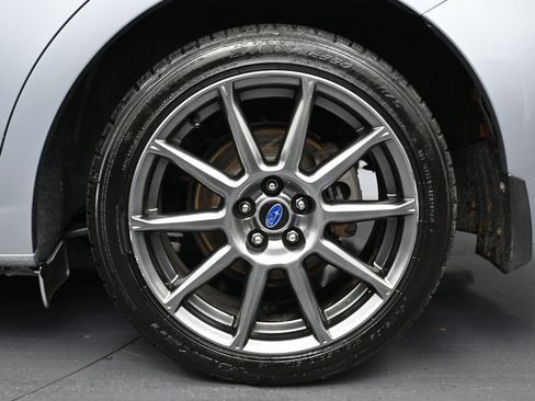 Used 2017 Subaru Impreza 2.0i Premium image 11