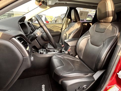 Used 2019 Jeep Cherokee Limited AWD/4WD image 21
