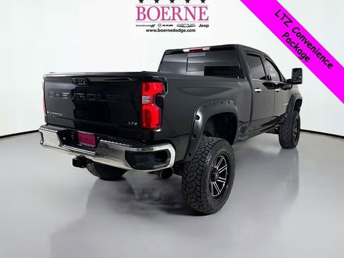 Used 2022 Chevrolet Silverado 2500 LTZ w/ LTZ Convenience Package image 7