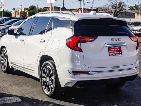 Used 2020 GMC Terrain Denali w/ Denali Premium Package image 9