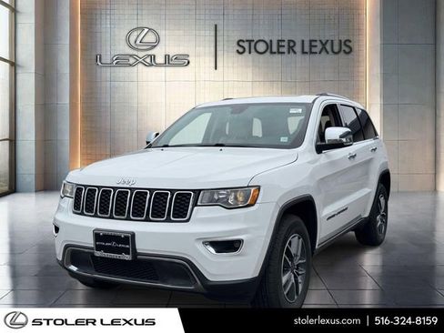 Used 2019 Jeep Grand Cherokee Limited w/ Trailer Tow Group IV AWD/4WD image 3
