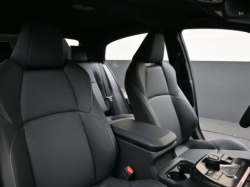 New 2026 Subaru Uncharted AWD image 13