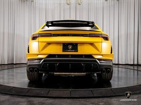 Used 2024 Lamborghini Urus Performante AWD/4WD image 22
