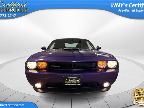 Used 2014 Dodge Challenger R/T RWD image 2