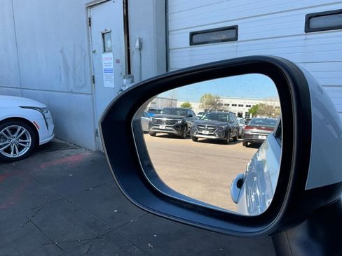 Used 2025 Nissan Rogue SV image 18