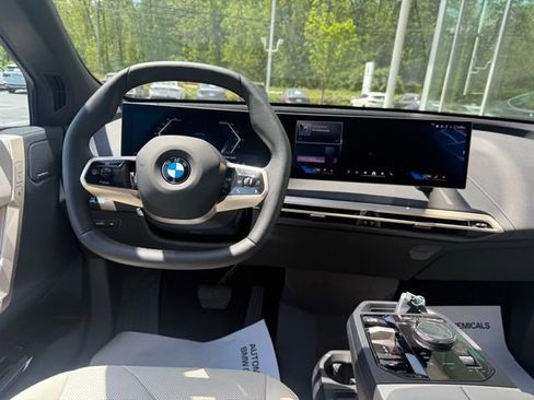 New 2026 BMW iX xDrive45 image 12