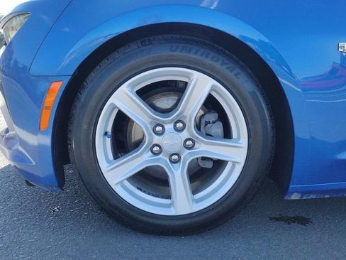 Used 2017 Chevrolet Camaro LT image 9