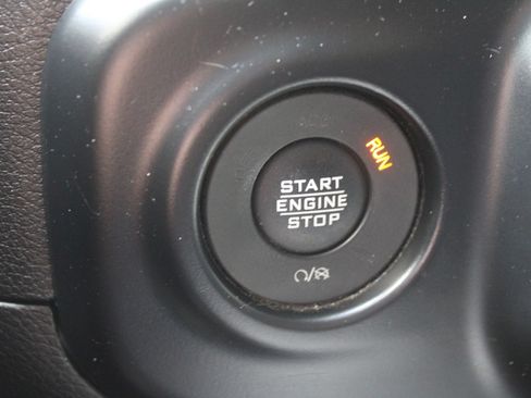 Used 2021 Jeep Wrangler Sport AWD/4WD image 28