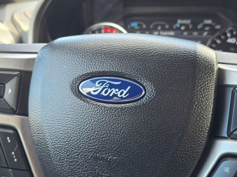 Used 2021 Ford F350 Platinum w/ Tremor Off-Road Package AWD/4WD image 31