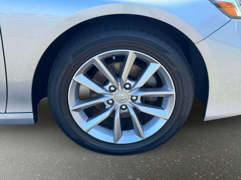 Used 2022 Honda Accord LX image 8
