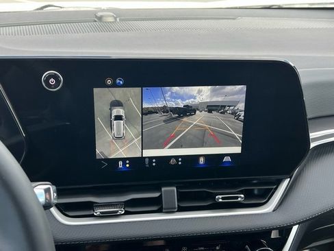 New 2026 Chevrolet Equinox LT w/ Convenience Package II image 13