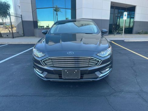 Used 2018 Ford Fusion SE w/ Equipment Group 201A image 2