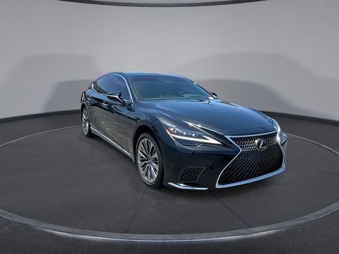 Used 2022 Lexus LS 500 w/ Interior Upgrade Package RWD image 8