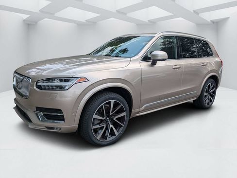 Certified 2023 Volvo XC90 B5 Plus w/ Protection Package Premier AWD/4WD image 7