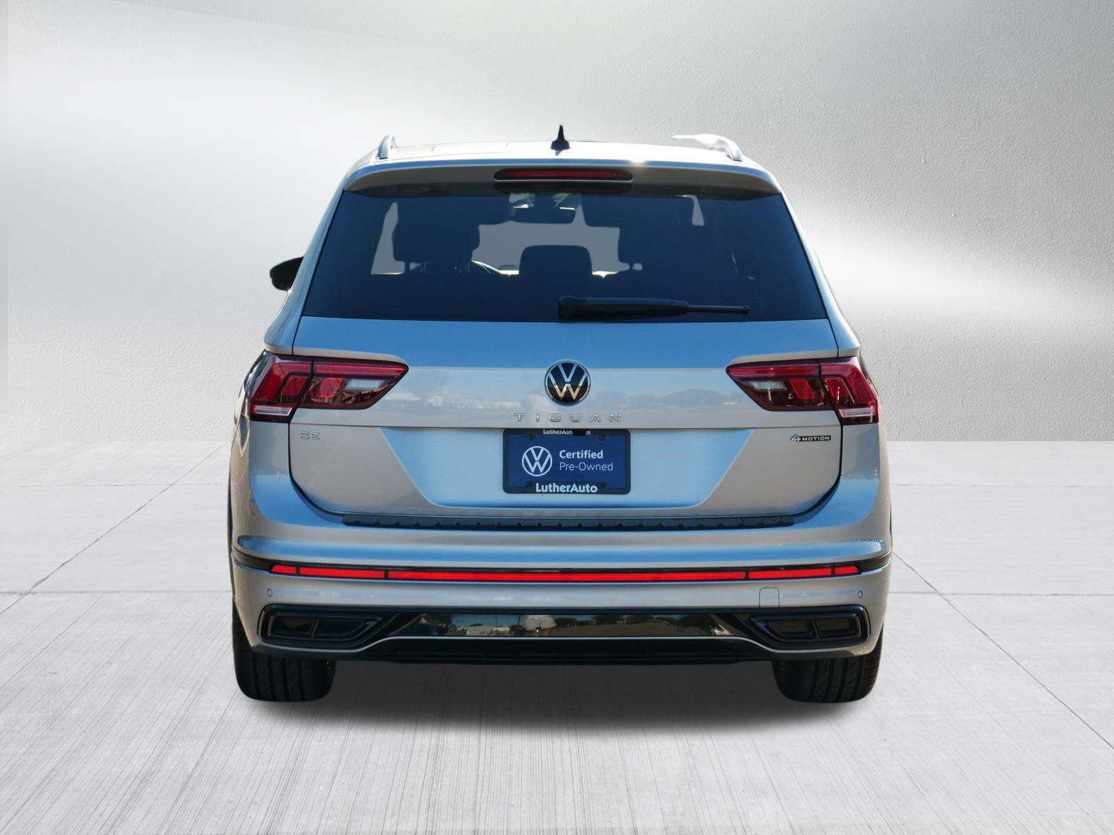 Certified 2024 Volkswagen Tiguan SE R-Line AWD/4WD image 6