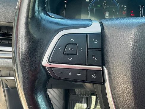 Certified 2024 Toyota Grand Highlander AWD image 20
