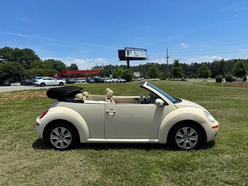 Used 2008 Volkswagen Beetle S FWD image 12